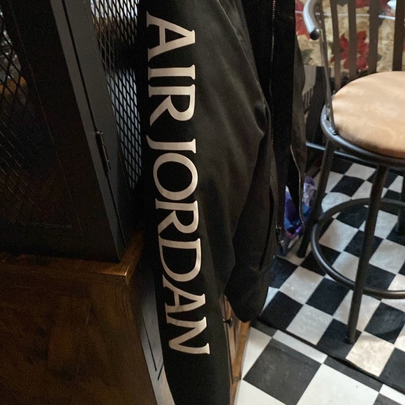 Nike Air Black Jacket with Red Lining - Picture 4 of 5